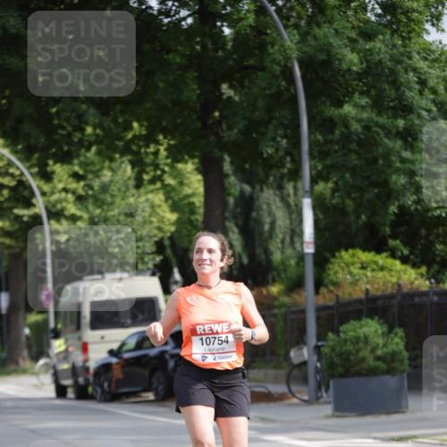 15.06.2025 - REWE Women's Run Jannik Wohlers http://msf.ph/oto/7954330 15.06.2025 08:49:30 Laufen 10754 meine-sportfotos.de