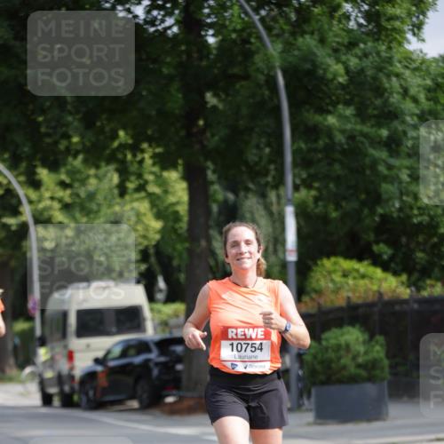 15.06.2025 - REWE Women's Run Jannik Wohlers http://msf.ph/oto/7954345 15.06.2025 08:49:31 Laufen 10754 meine-sportfotos.de