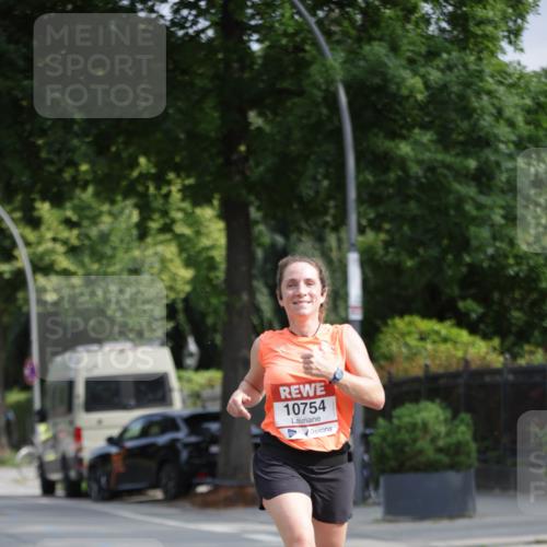 15.06.2025 - REWE Women's Run Jannik Wohlers http://msf.ph/oto/7954347 15.06.2025 08:49:31 Laufen 10754 meine-sportfotos.de
