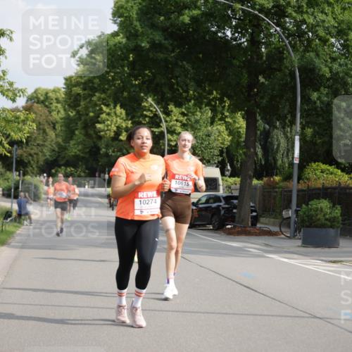 15.06.2025 - REWE Women's Run Jannik Wohlers http://msf.ph/oto/7954354 15.06.2025 08:49:32 Laufen 10615, 10274 meine-sportfotos.de