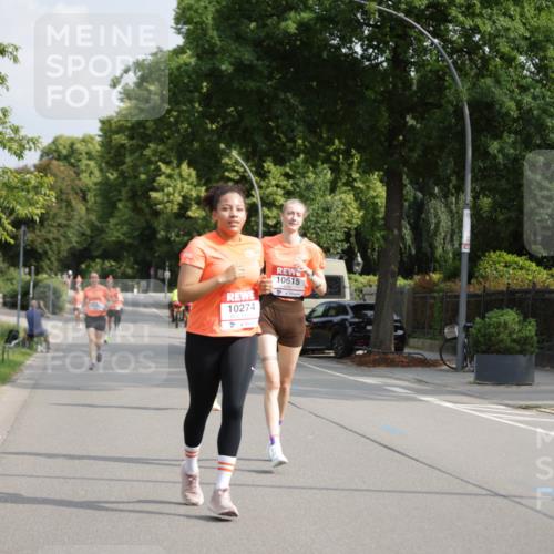 15.06.2025 - REWE Women's Run Jannik Wohlers http://msf.ph/oto/7954355 15.06.2025 08:49:32 Laufen 10615, 10274 meine-sportfotos.de