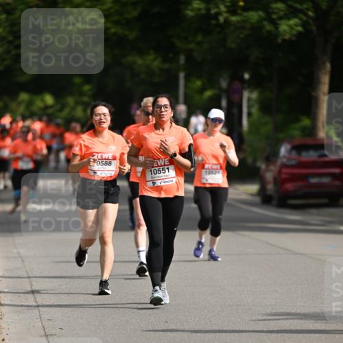15.06.2025 - REWE Women's Run Dr. Thomas Lammeyer http://msf.ph/oto/7954371 15.06.2025 09:44:09 Laufen 0588, 10551, 10521 meine-sportfotos.de