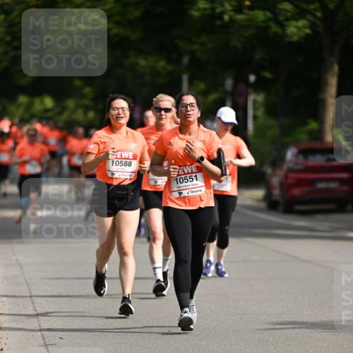 15.06.2025 - REWE Women's Run Dr. Thomas Lammeyer http://msf.ph/oto/7954381 15.06.2025 09:44:10 Laufen 10588, 10551 meine-sportfotos.de