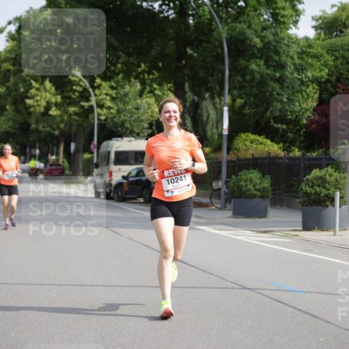 15.06.2025 - REWE Women's Run Jannik Wohlers http://msf.ph/oto/7954383 15.06.2025 08:49:35 Laufen 10241 meine-sportfotos.de