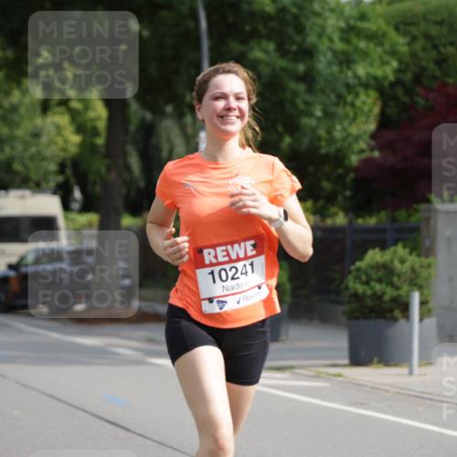 15.06.2025 - REWE Women's Run Jannik Wohlers http://msf.ph/oto/7954393 15.06.2025 08:49:36 Laufen 10241 meine-sportfotos.de