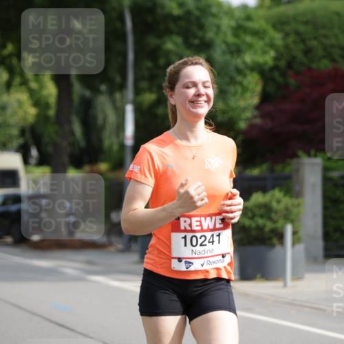 15.06.2025 - REWE Women's Run Jannik Wohlers http://msf.ph/oto/7954399 15.06.2025 08:49:36 Laufen 10241 meine-sportfotos.de