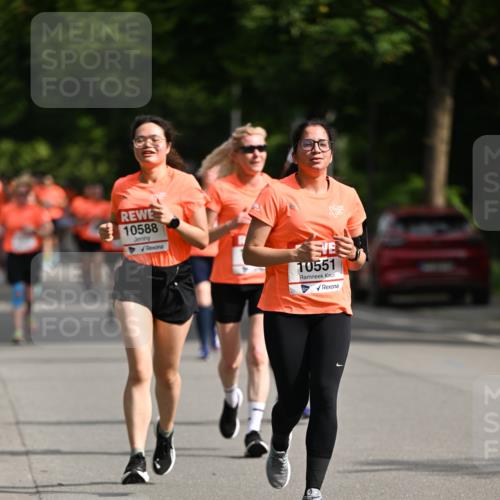 15.06.2025 - REWE Women's Run Dr. Thomas Lammeyer http://msf.ph/oto/7954402 15.06.2025 09:44:11 Laufen 10588, 10551 meine-sportfotos.de