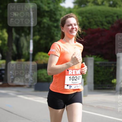 15.06.2025 - REWE Women's Run Jannik Wohlers http://msf.ph/oto/7954406 15.06.2025 08:49:36 Laufen 10241 meine-sportfotos.de