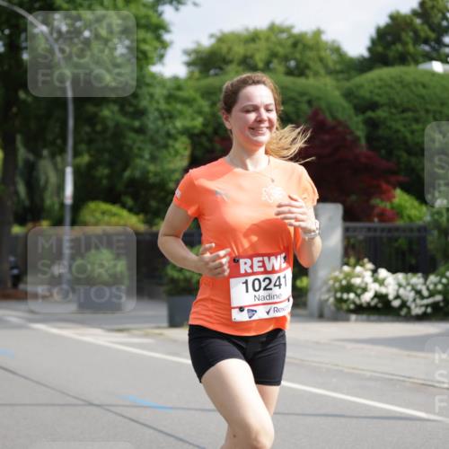 15.06.2025 - REWE Women's Run Jannik Wohlers http://msf.ph/oto/7954414 15.06.2025 08:49:36 Laufen 10241 meine-sportfotos.de