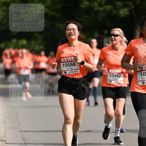 15.06.2025 - REWE Women's Run Dr. Thomas Lammeyer http://msf.ph/oto/7954420 15.06.2025 09:44:12 Laufen 10588, 10442 meine-sportfotos.de