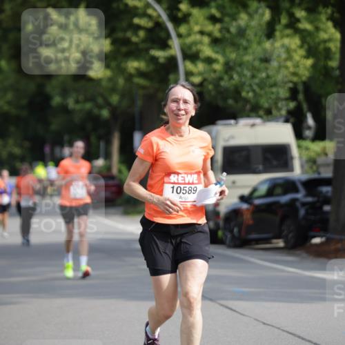 15.06.2025 - REWE Women's Run Jannik Wohlers http://msf.ph/oto/7954436 15.06.2025 08:49:38 Laufen 10589 meine-sportfotos.de