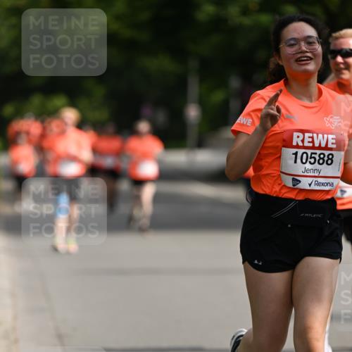 15.06.2025 - REWE Women's Run Dr. Thomas Lammeyer http://msf.ph/oto/7954443 15.06.2025 09:44:14 Laufen 10588 meine-sportfotos.de