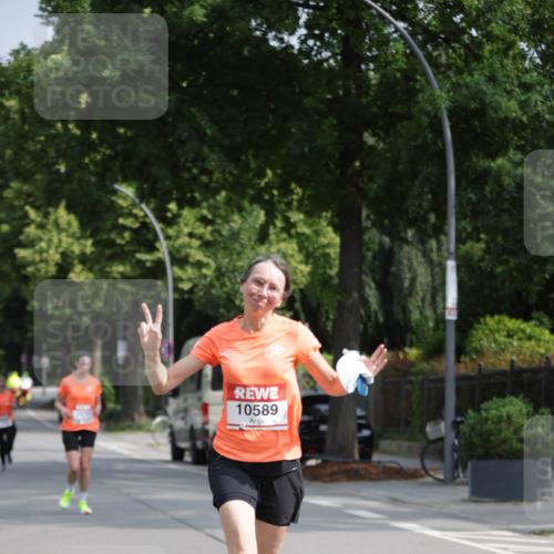 15.06.2025 - REWE Women's Run Jannik Wohlers http://msf.ph/oto/7954449 15.06.2025 08:49:39 Laufen 10589 meine-sportfotos.de