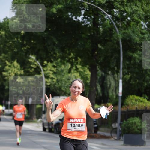 15.06.2025 - REWE Women's Run Jannik Wohlers http://msf.ph/oto/7954458 15.06.2025 08:49:39 Laufen 10589 meine-sportfotos.de