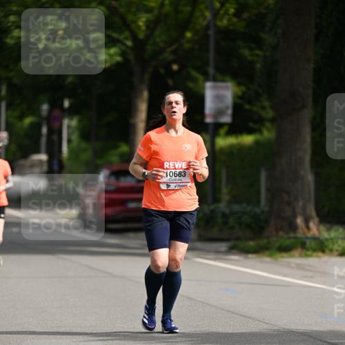 15.06.2025 - REWE Women's Run Dr. Thomas Lammeyer http://msf.ph/oto/7954460 15.06.2025 09:44:16 Laufen 10683 meine-sportfotos.de