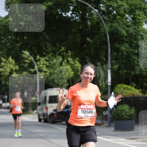 15.06.2025 - REWE Women's Run Jannik Wohlers http://msf.ph/oto/7954466 15.06.2025 08:49:40 Laufen 10589 meine-sportfotos.de
