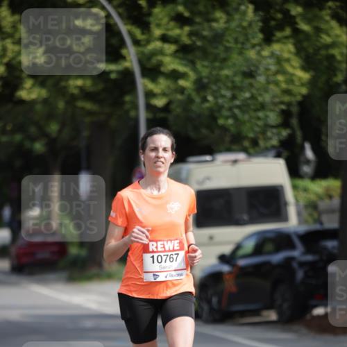 15.06.2025 - REWE Women's Run Jannik Wohlers http://msf.ph/oto/7954504 15.06.2025 08:49:42 Laufen 10767 meine-sportfotos.de