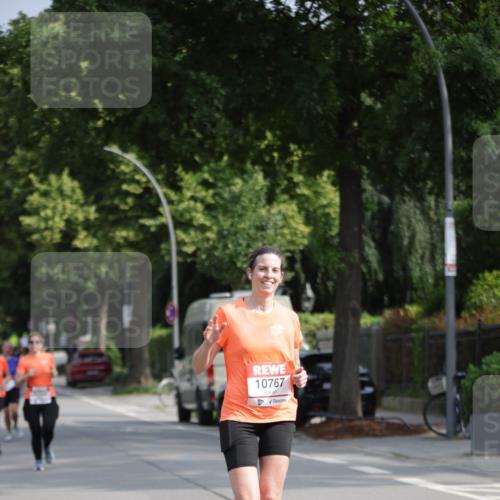 15.06.2025 - REWE Women's Run Jannik Wohlers http://msf.ph/oto/7954521 15.06.2025 08:49:43 Laufen 10767 meine-sportfotos.de