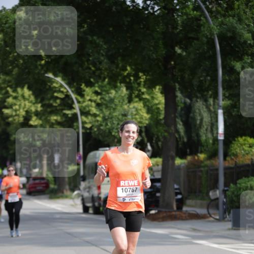 15.06.2025 - REWE Women's Run Jannik Wohlers http://msf.ph/oto/7954523 15.06.2025 08:49:43 Laufen 10767 meine-sportfotos.de