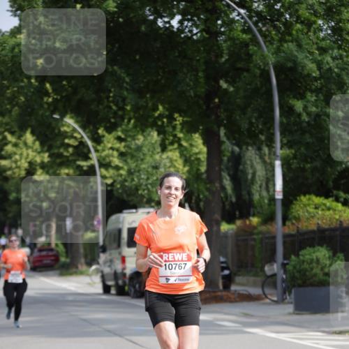 15.06.2025 - REWE Women's Run Jannik Wohlers http://msf.ph/oto/7954534 15.06.2025 08:49:44 Laufen 10767 meine-sportfotos.de