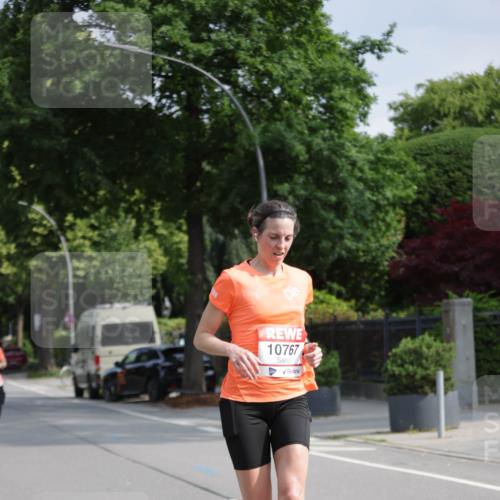 15.06.2025 - REWE Women's Run Jannik Wohlers http://msf.ph/oto/7954556 15.06.2025 08:49:45 Laufen 10767 meine-sportfotos.de