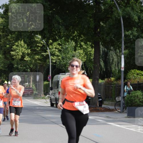 15.06.2025 - REWE Women's Run Jannik Wohlers http://msf.ph/oto/7954605 15.06.2025 08:49:49 Laufen 10142 meine-sportfotos.de
