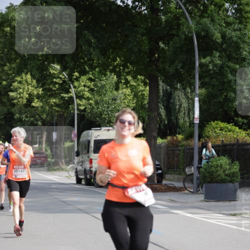15.06.2025 - REWE Women's Run Jannik Wohlers http://msf.ph/oto/7954611 15.06.2025 08:49:49 Laufen 10142 meine-sportfotos.de