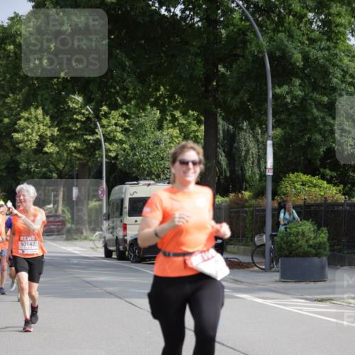 15.06.2025 - REWE Women's Run Jannik Wohlers http://msf.ph/oto/7954615 15.06.2025 08:49:49 Laufen 10142 meine-sportfotos.de