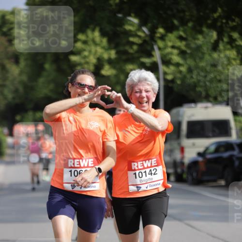 15.06.2025 - REWE Women's Run Jannik Wohlers http://msf.ph/oto/7954636 15.06.2025 08:49:51 Laufen 106, 10142 meine-sportfotos.de