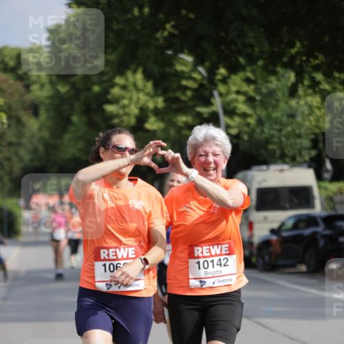 15.06.2025 - REWE Women's Run Jannik Wohlers http://msf.ph/oto/7954639 15.06.2025 08:49:51 Laufen 106, 10142 meine-sportfotos.de