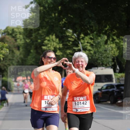15.06.2025 - REWE Women's Run Jannik Wohlers http://msf.ph/oto/7954645 15.06.2025 08:49:51 Laufen 10, 10142 meine-sportfotos.de