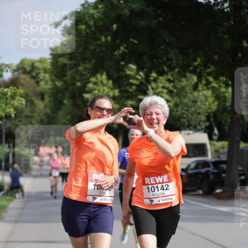 15.06.2025 - REWE Women's Run Jannik Wohlers http://msf.ph/oto/7954648 15.06.2025 08:49:51 Laufen 10142 meine-sportfotos.de