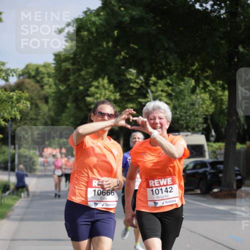 15.06.2025 - REWE Women's Run Jannik Wohlers http://msf.ph/oto/7954651 15.06.2025 08:49:52 Laufen 10666, 10142 meine-sportfotos.de