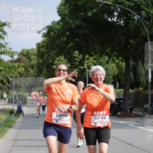 15.06.2025 - REWE Women's Run Jannik Wohlers http://msf.ph/oto/7954656 15.06.2025 08:49:52 Laufen 10666, 10142 meine-sportfotos.de