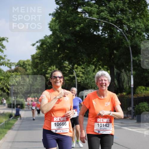 15.06.2025 - REWE Women's Run Jannik Wohlers http://msf.ph/oto/7954667 15.06.2025 08:49:52 Laufen 10666, 10142 meine-sportfotos.de