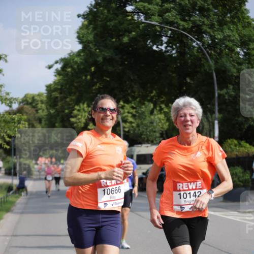 15.06.2025 - REWE Women's Run Jannik Wohlers http://msf.ph/oto/7954676 15.06.2025 08:49:52 Laufen 10666, 10142 meine-sportfotos.de