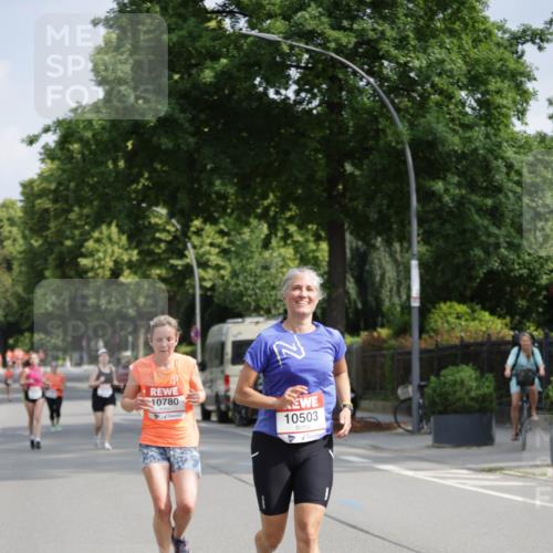 15.06.2025 - REWE Women's Run Jannik Wohlers http://msf.ph/oto/7954683 15.06.2025 08:49:53 Laufen 10780, 10503 meine-sportfotos.de