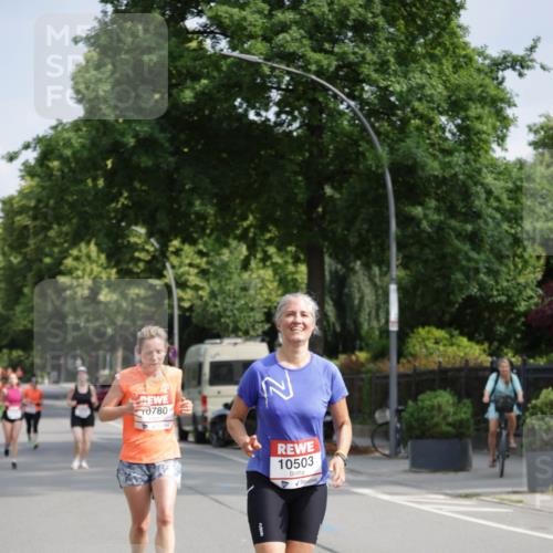 15.06.2025 - REWE Women's Run Jannik Wohlers http://msf.ph/oto/7954688 15.06.2025 08:49:54 Laufen 780, 10503 meine-sportfotos.de