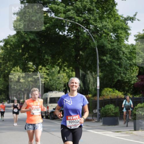 15.06.2025 - REWE Women's Run Jannik Wohlers http://msf.ph/oto/7954690 15.06.2025 08:49:54 Laufen 0780, 22, 10503 meine-sportfotos.de