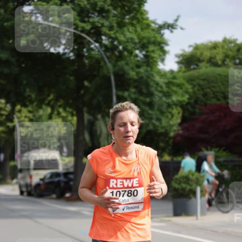 15.06.2025 - REWE Women's Run Jannik Wohlers http://msf.ph/oto/7954740 15.06.2025 08:49:56 Laufen 10780 meine-sportfotos.de