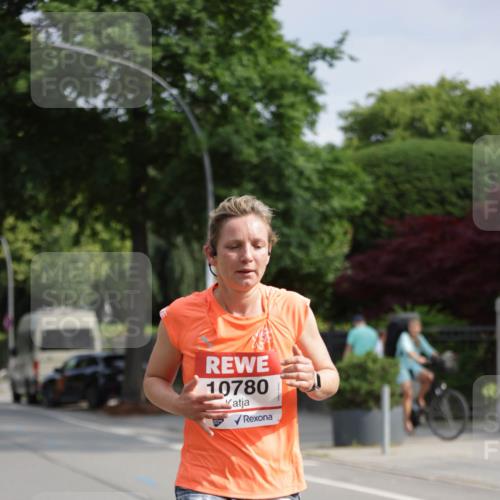 15.06.2025 - REWE Women's Run Jannik Wohlers http://msf.ph/oto/7954742 15.06.2025 08:49:56 Laufen 10780 meine-sportfotos.de