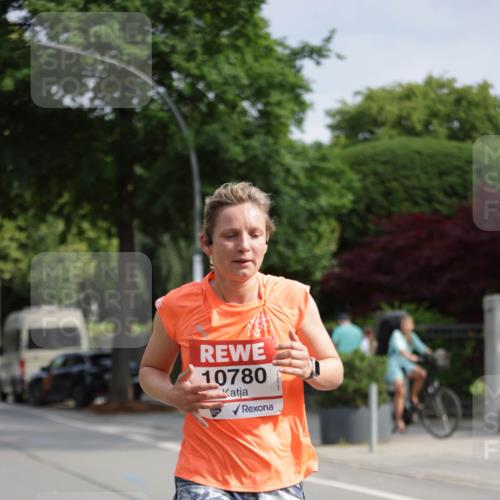 15.06.2025 - REWE Women's Run Jannik Wohlers http://msf.ph/oto/7954744 15.06.2025 08:49:56 Laufen 10780 meine-sportfotos.de