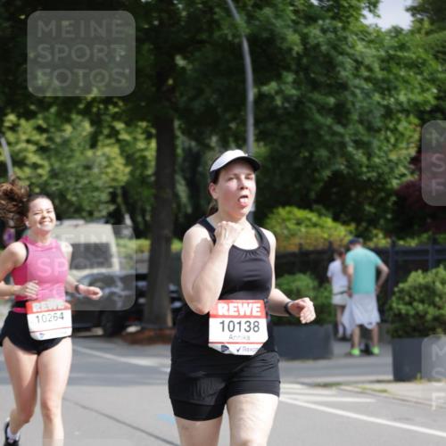 15.06.2025 - REWE Women's Run Jannik Wohlers http://msf.ph/oto/7954774 15.06.2025 08:50:01 Laufen 10264, 10138 meine-sportfotos.de