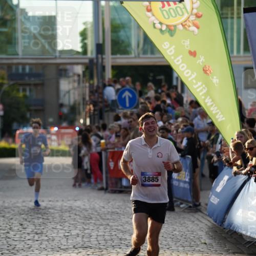 13.06.2025 - Holstenköstenlauf Felixshl http://msf.ph/oto/7954780 13.06.2025 19:45:02 Laufen 2623, 3003, 3082, 3885 meine-sportfotos.de