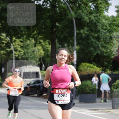 15.06.2025 - REWE Women's Run Jannik Wohlers http://msf.ph/oto/7954798 15.06.2025 08:50:02 Laufen 10264 meine-sportfotos.de