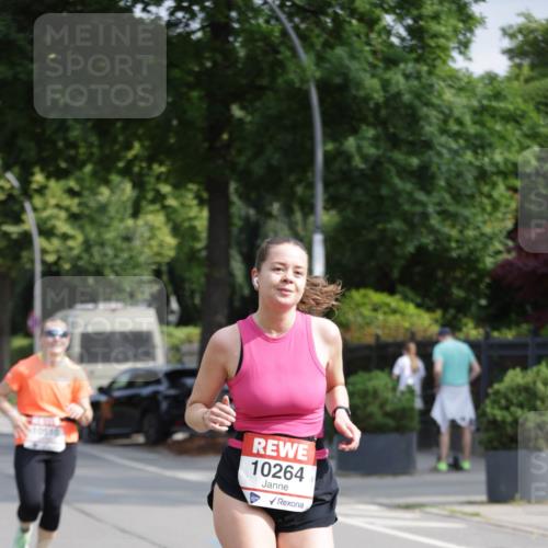 15.06.2025 - REWE Women's Run Jannik Wohlers http://msf.ph/oto/7954801 15.06.2025 08:50:02 Laufen 10264 meine-sportfotos.de