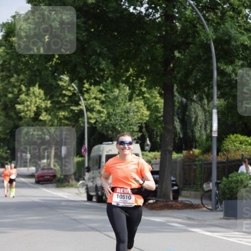15.06.2025 - REWE Women's Run Jannik Wohlers http://msf.ph/oto/7954814 15.06.2025 08:50:03 Laufen 10510 meine-sportfotos.de