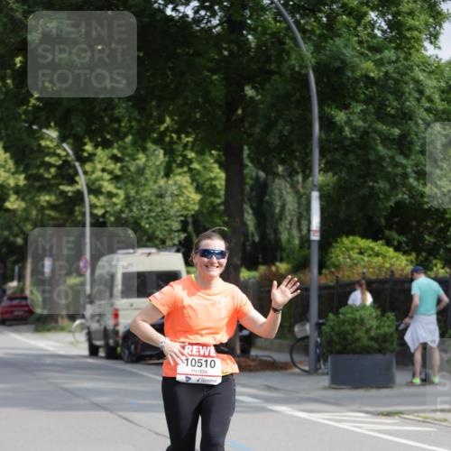 15.06.2025 - REWE Women's Run Jannik Wohlers http://msf.ph/oto/7954830 15.06.2025 08:50:04 Laufen 10510 meine-sportfotos.de