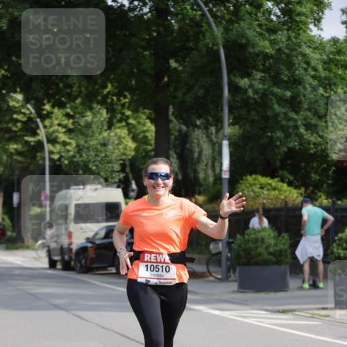 15.06.2025 - REWE Women's Run Jannik Wohlers http://msf.ph/oto/7954839 15.06.2025 08:50:04 Laufen 10510 meine-sportfotos.de