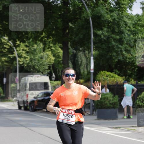 15.06.2025 - REWE Women's Run Jannik Wohlers http://msf.ph/oto/7954843 15.06.2025 08:50:04 Laufen 10510 meine-sportfotos.de